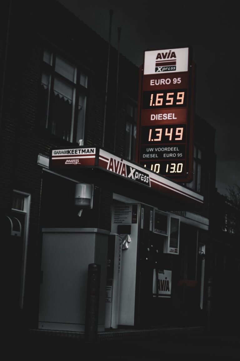 unsplash-image-RFCNMOiNrWc